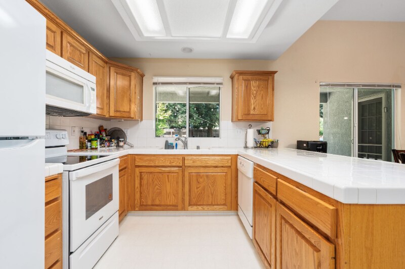 Building Photo - 2173 Spruce Ave