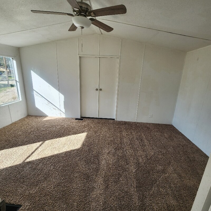 Building Photo - 15275 Country W Dr