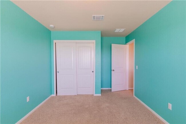 Building Photo - Spacious 4/BR, 2.5/BA Home in Cedar Park –...
