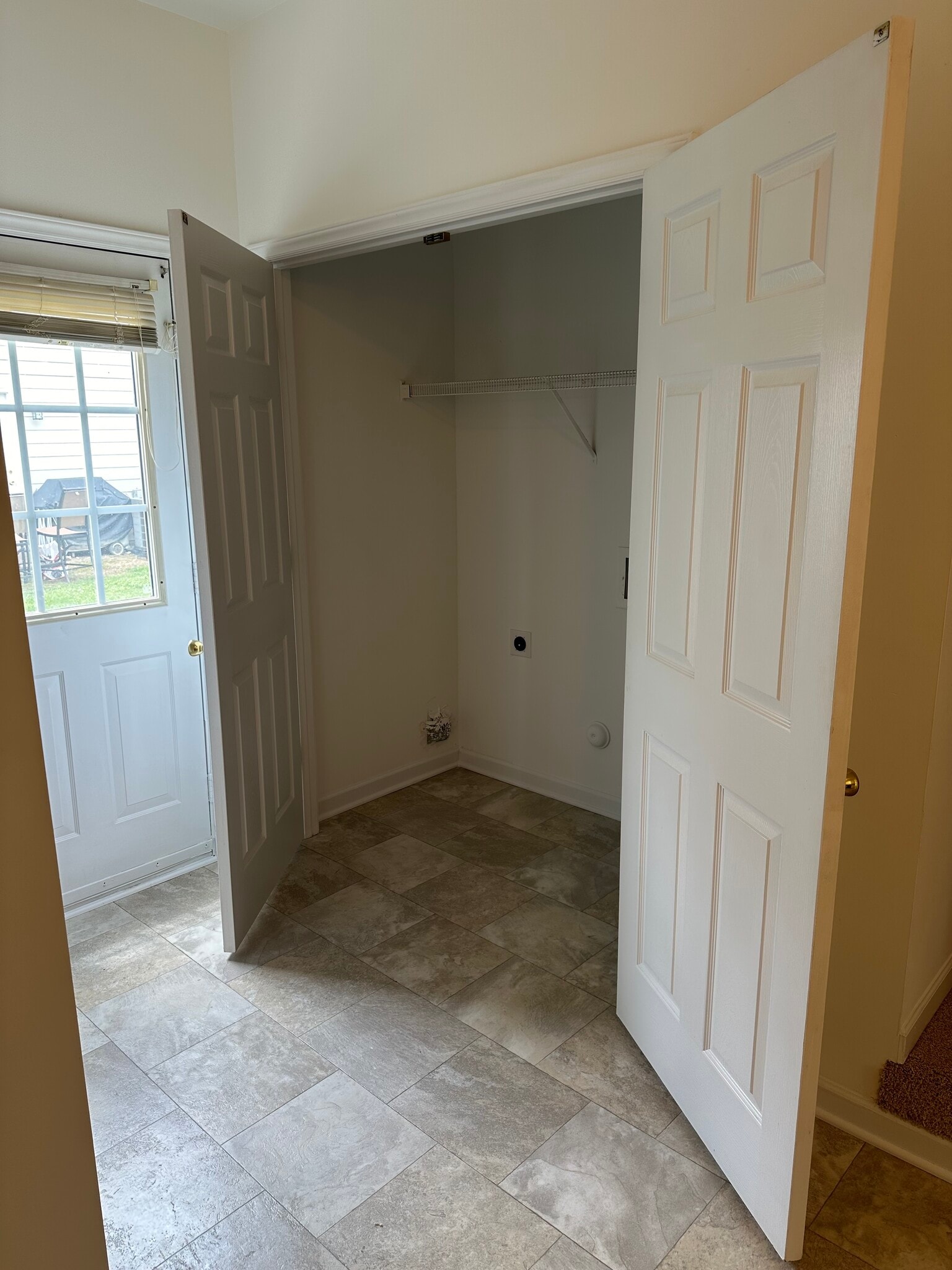 Building Photo - 40 Belhaven Dr