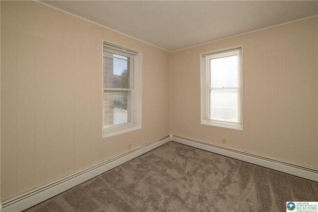 Building Photo - 2409 S 5th St