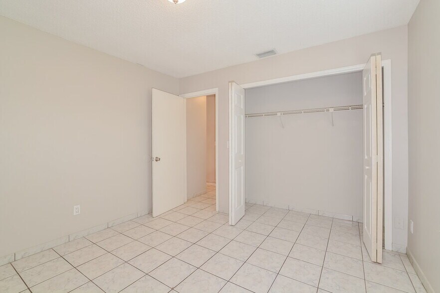Building Photo - 1212 Abberton Dr