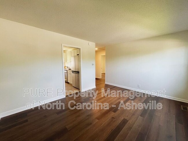 Building Photo - 86 Trowbridge Ln