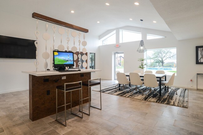 Interior Photo - Bungalow 09