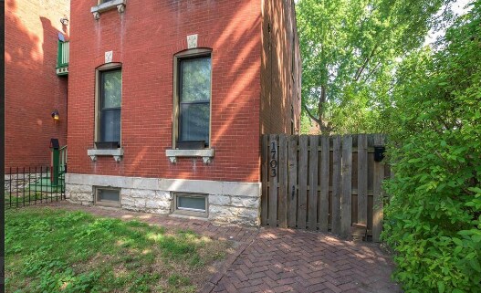 Building Photo - 1703 Carroll St