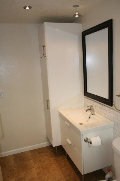 Building Photo - 2527 Elm Ave