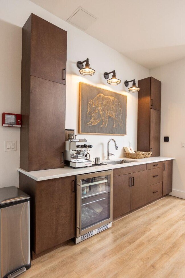 Building Photo - Tributary 50 Unit 209