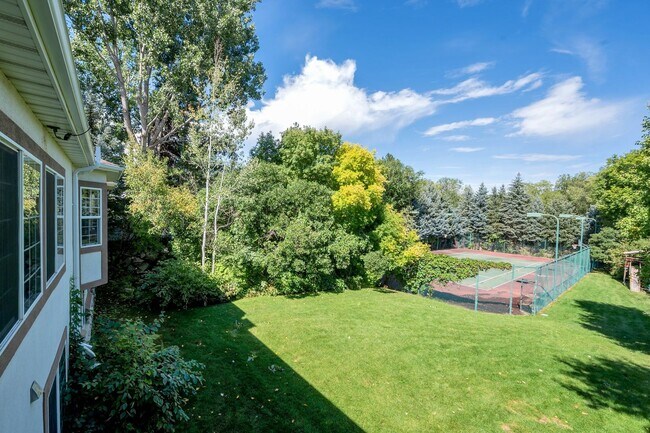 Building Photo - Immaculate Home for rent in gated cul-de-sac!