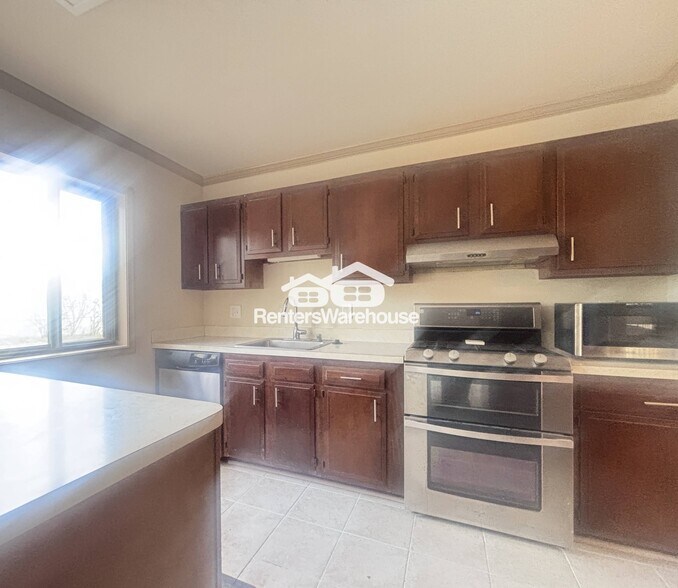 Building Photo - 9461 Farewell Rd