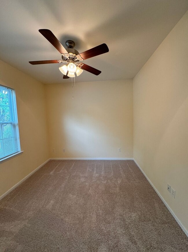 Building Photo - 4BR/3BA Home in Winding Walk