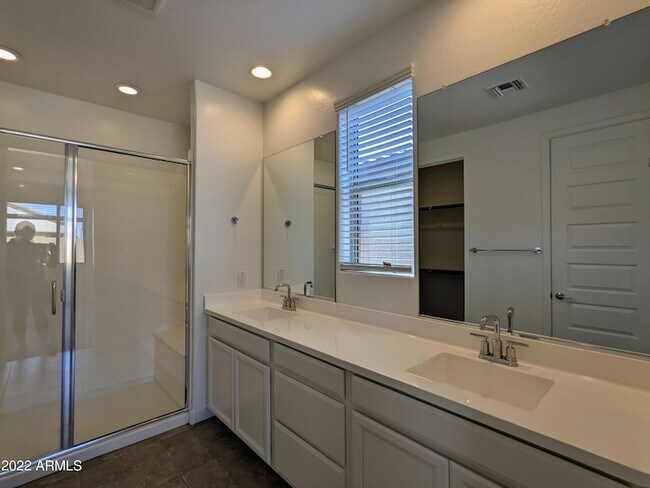 Building Photo - 16846 W Las Palmaritas Dr