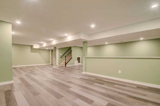 Building Photo - 119 St Clair Ct