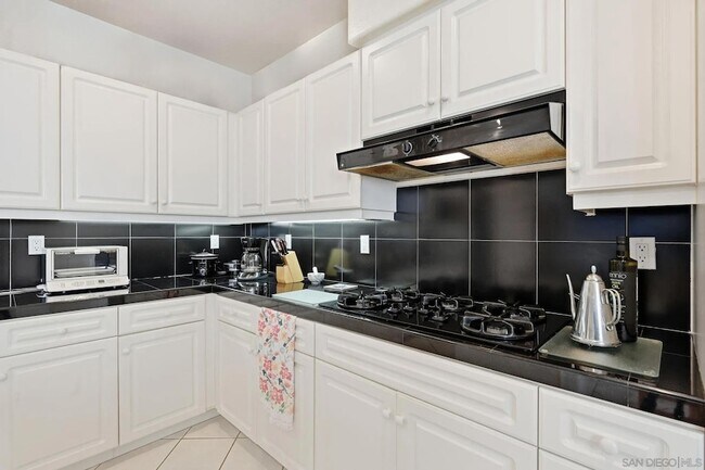 Building Photo - 8010 Gilman Ct