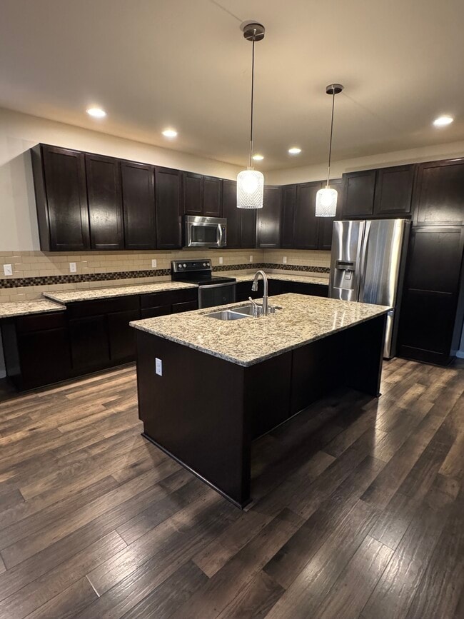 Building Photo - 4164 SW Colbert Way