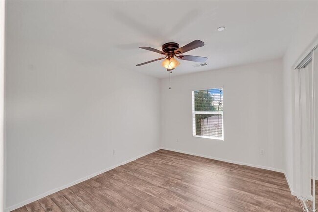 Building Photo - 15723 Parkhouse Dr