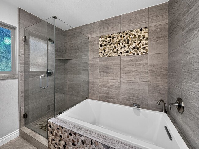 Building Photo - Gorgeous Single Level Home with Pool in Alamo Available Now!