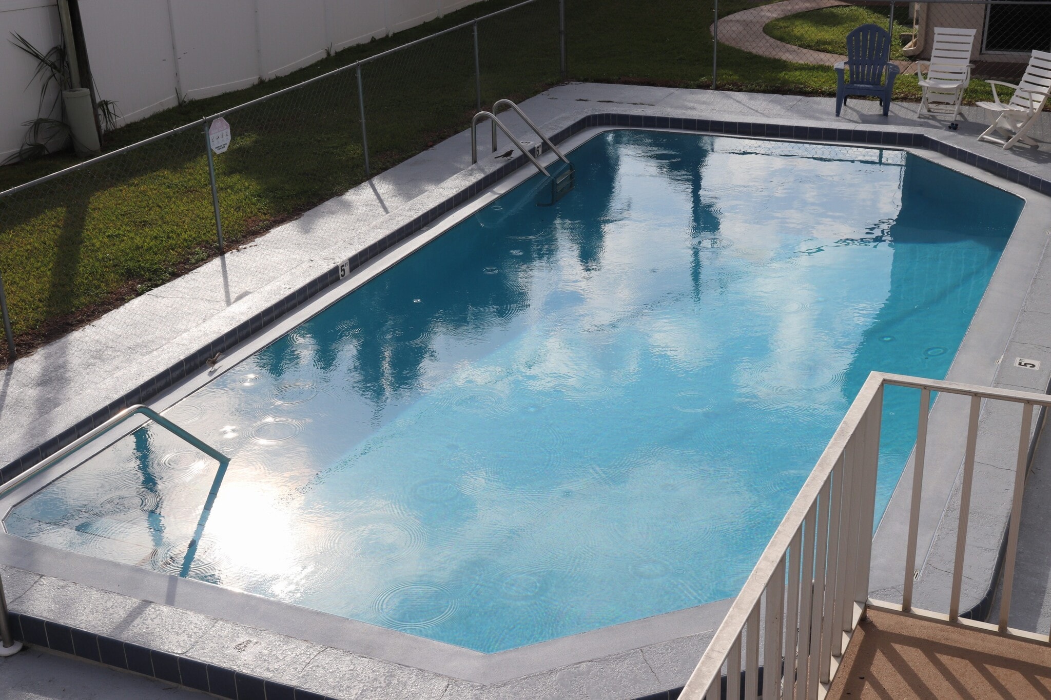 Building Photo - 4923 Vincennes Ct