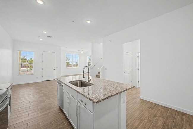 Building Photo - 8232 E University Dr