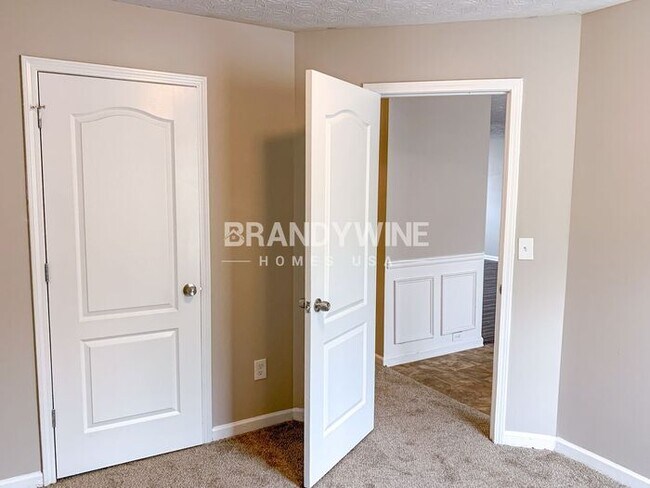 Building Photo - Captivating 4BR! A remarkable find