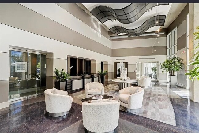 Building Photo - 1901 Post Oak Blvd