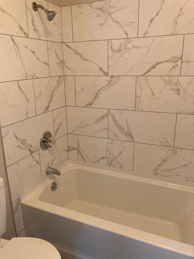 Building Photo - Renovated one bedroom