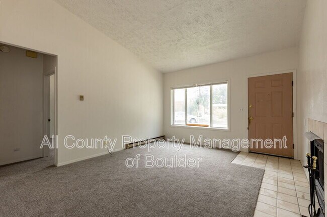 Building Photo - 841 Crisman Dr