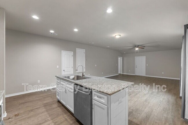 Building Photo - 3210 Electra Dr