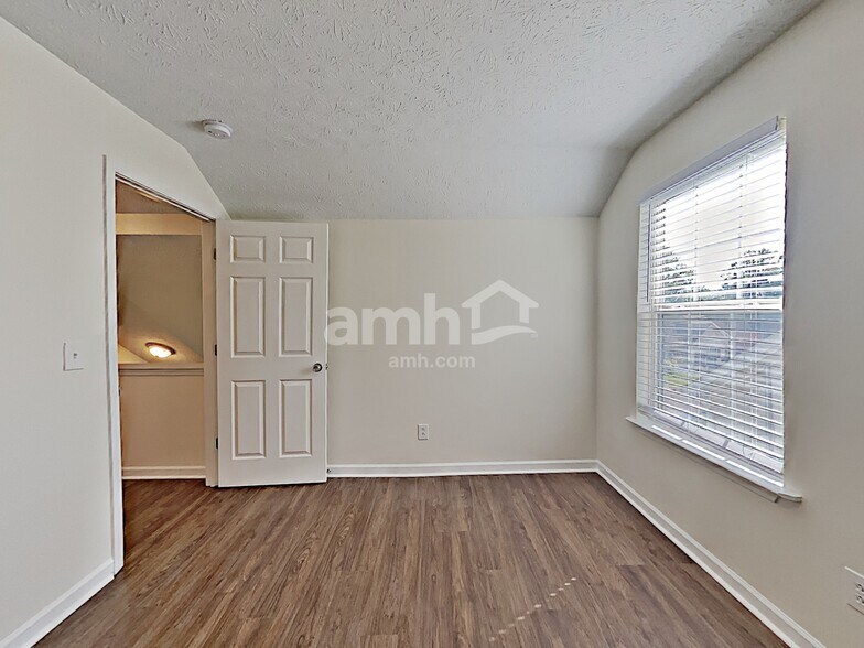 Building Photo - 5112 Greer Station Dr