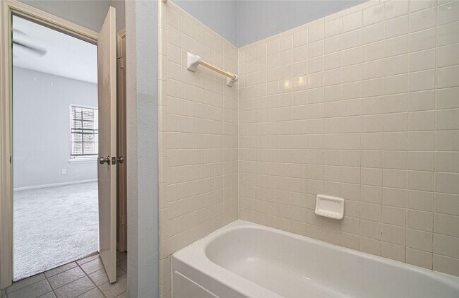 Building Photo - 3088 Holly Hall St