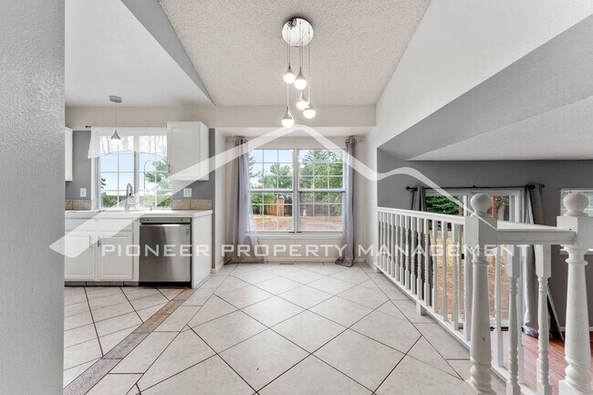Building Photo - 8550 Van Gordon Ct