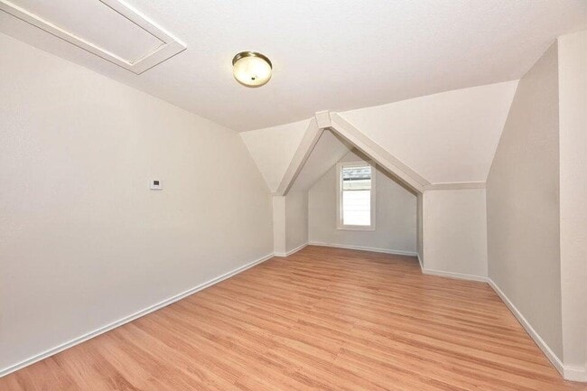 Building Photo - 2166 S 6th St