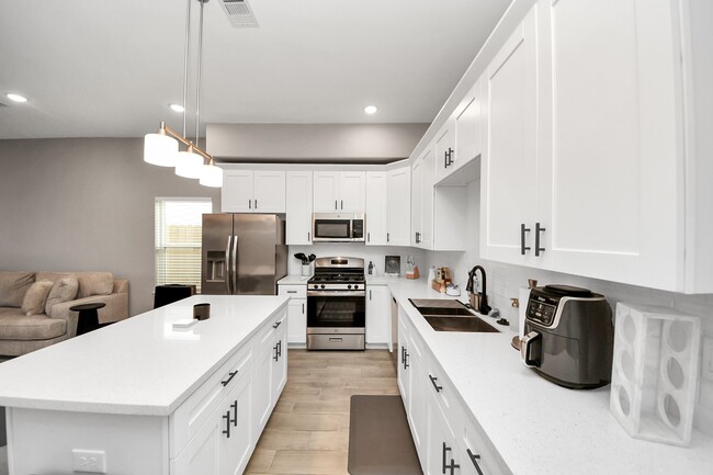 Building Photo - 7963 Birmingham St