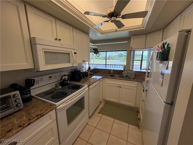 Building Photo - 5665 Trailwinds Dr