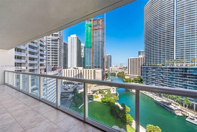 Building Photo - 465 Brickell Ave