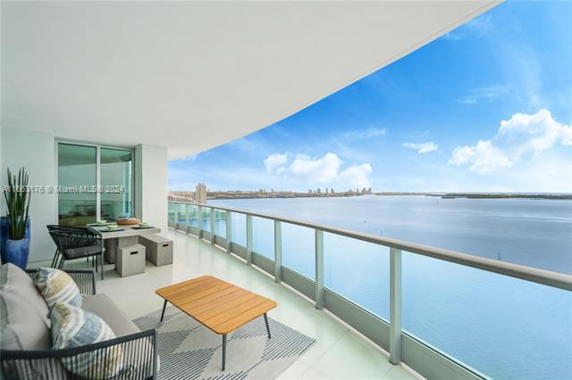 Building Photo - 1331 Brickell Bay Dr