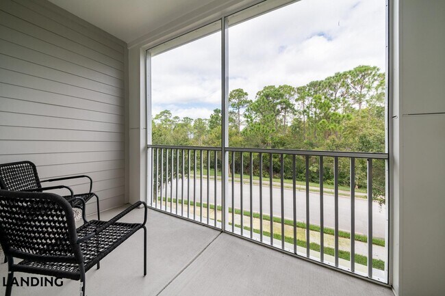 Building Photo - 100 Wilton Cir