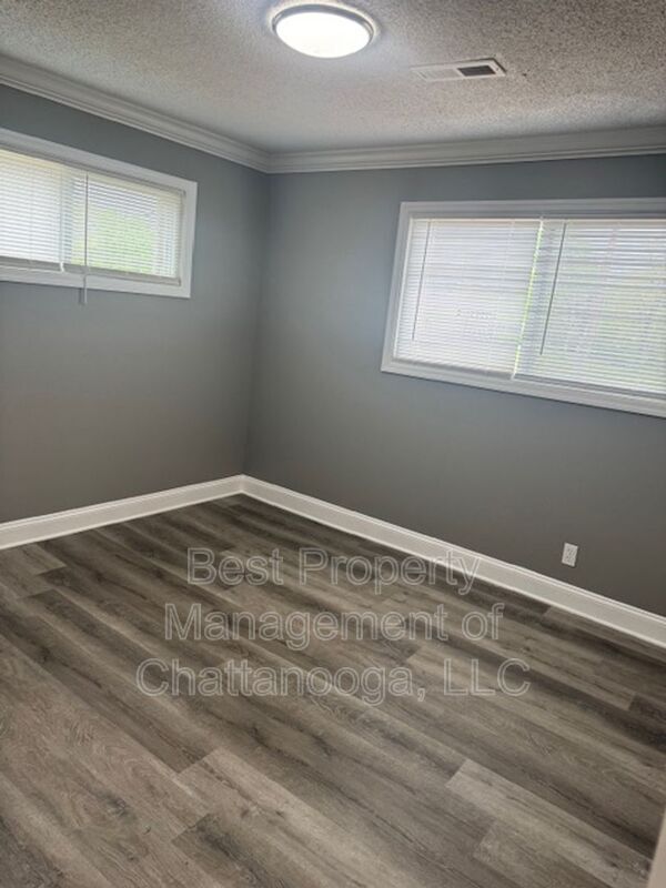 Building Photo - 3111 N Hawthorne St