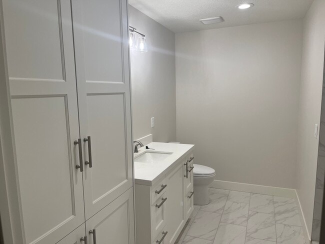 Building Photo - 3243 N 810 E