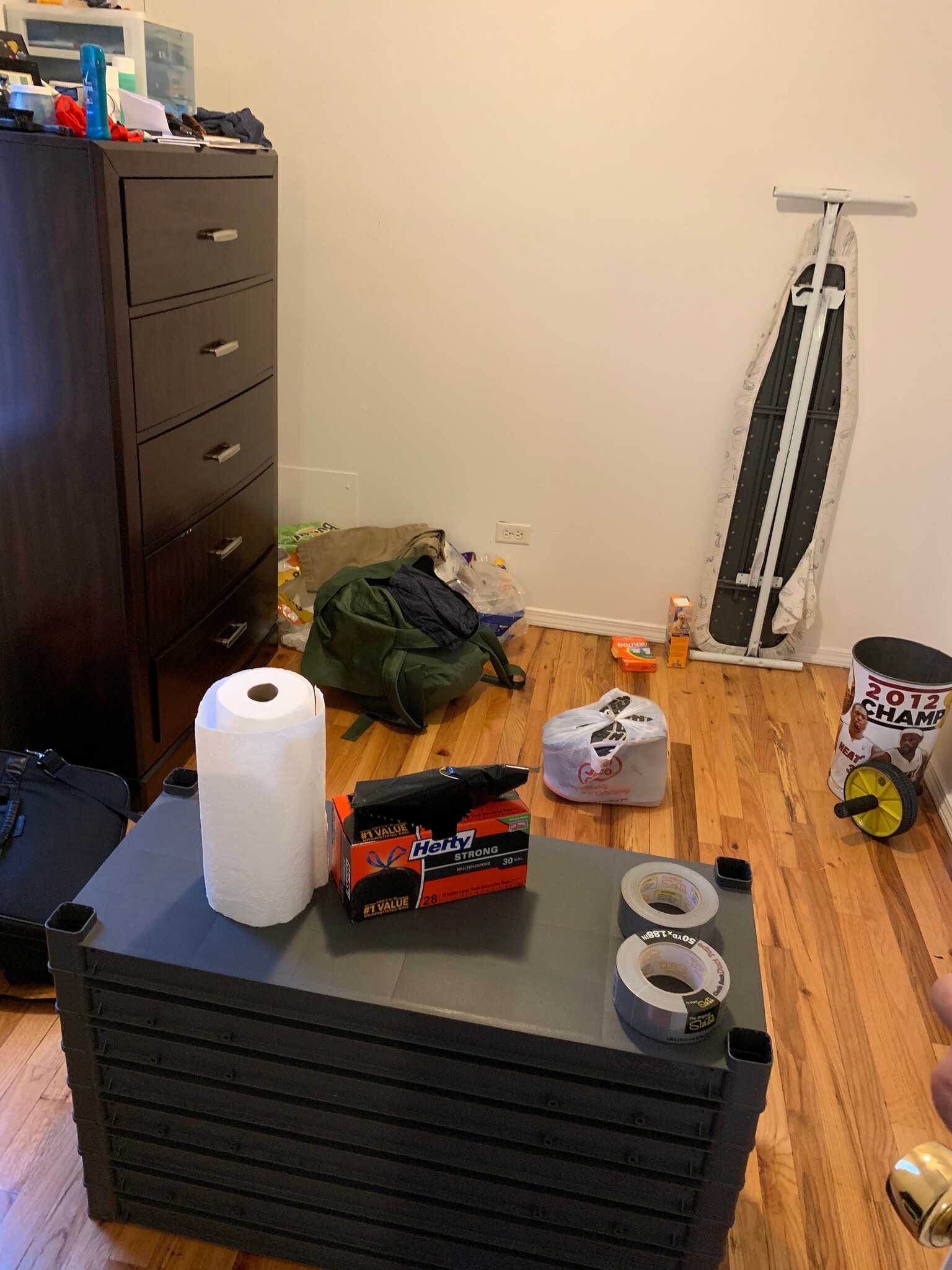 Building Photo - 2321 W Belmont Ave