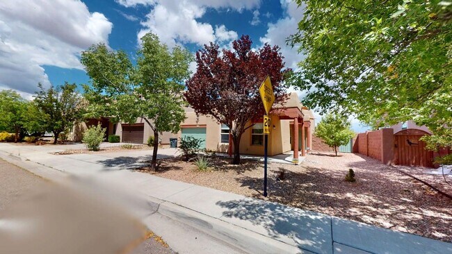 Building Photo - 4759 Solecito Way