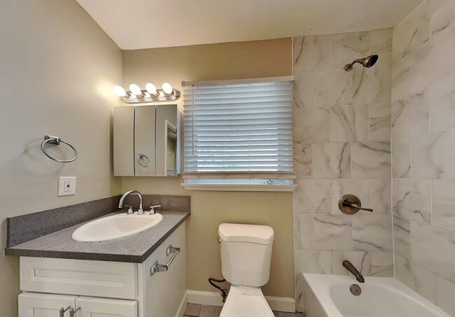 Building Photo - 6953 Donna Ave