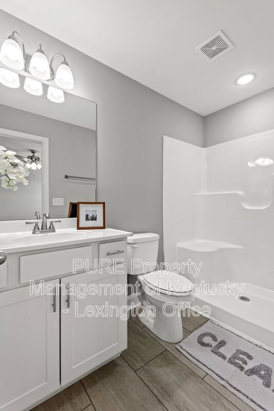 Building Photo - 1048 Judah Bear Blvd