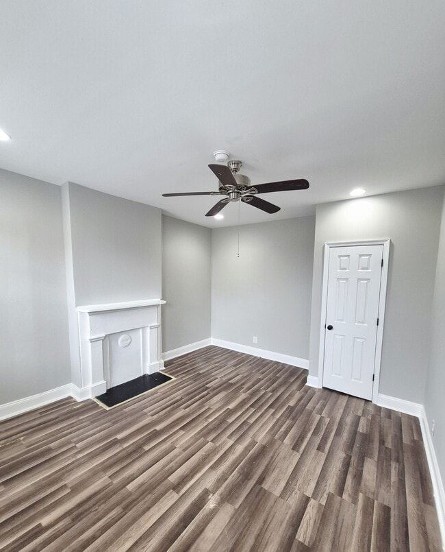 Building Photo - 2820 Q St