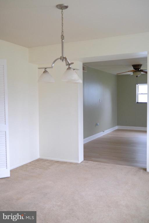 Building Photo - 42 Northgate Ln