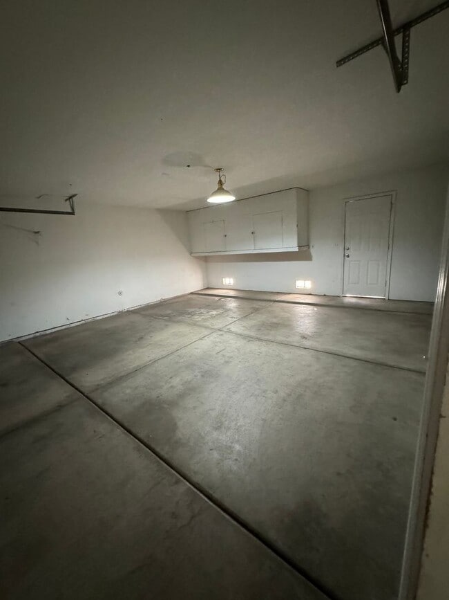 Building Photo - 1 bedroom 1 bath - Apartment Near Casinos with Attached Garage