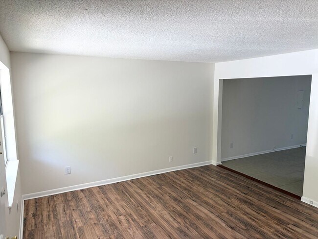 Building Photo - 2701 McIntosh Dr