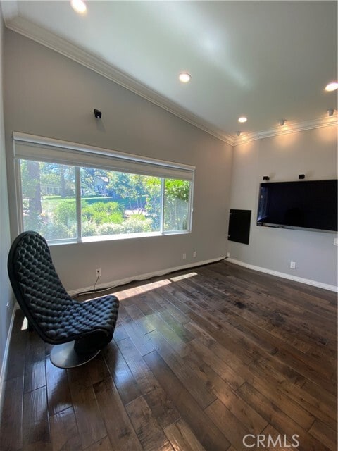 Building Photo - 520 Calle Aragon