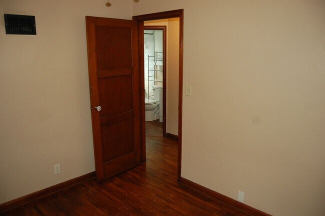 Building Photo - 4501-4511 Witherbee Blvd