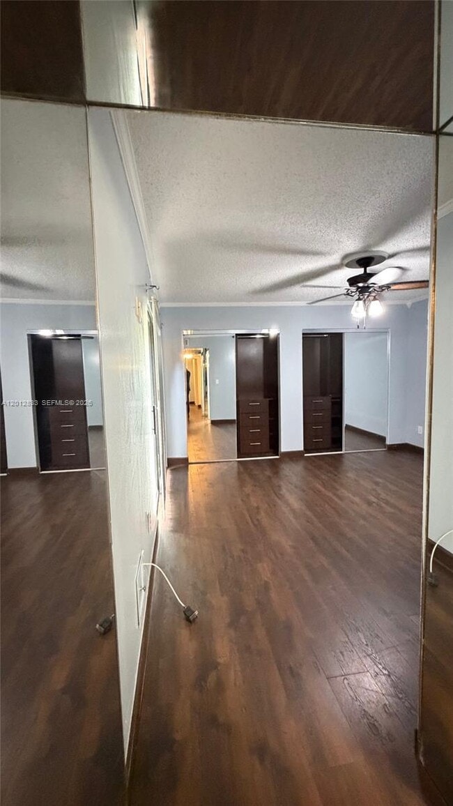Building Photo - 2450 W 67th Pl