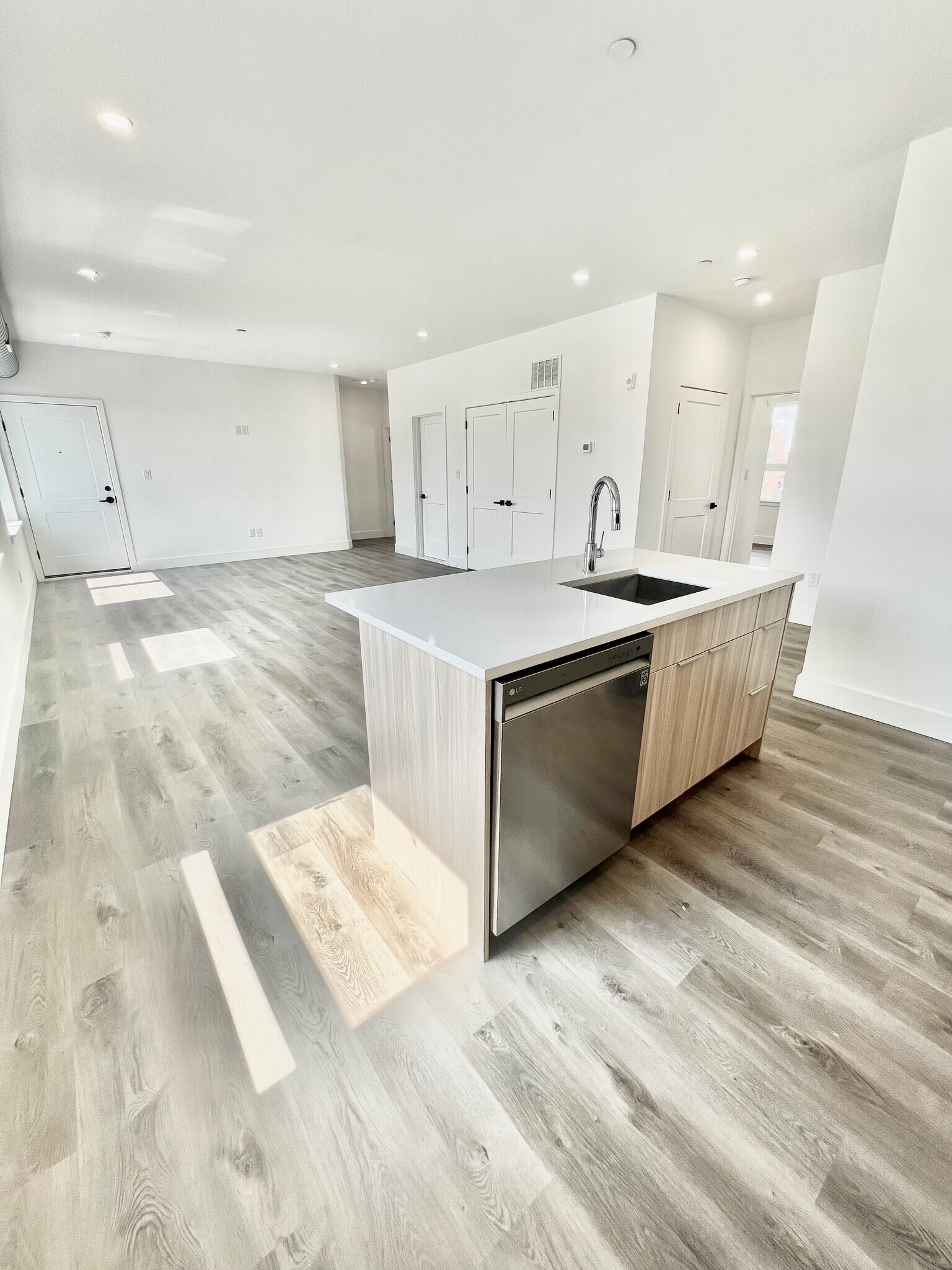 Building Photo - 1843 Hartranft St